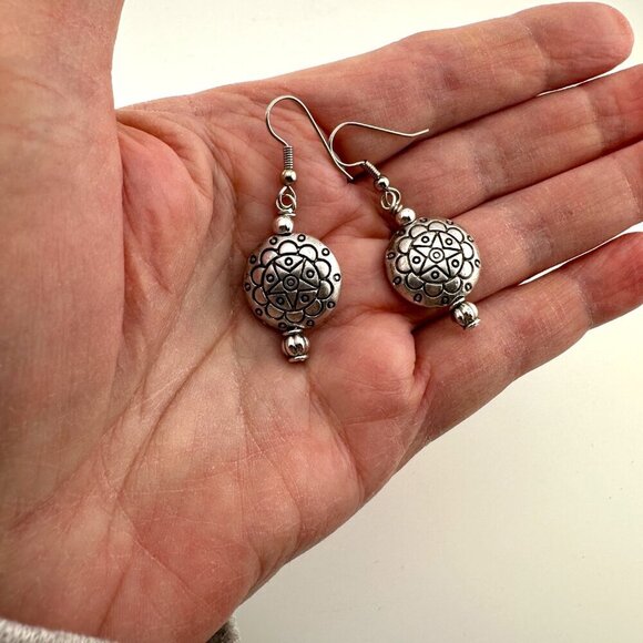 Silver Plated Puff Star Etched Earrings - Picture 6 of 11